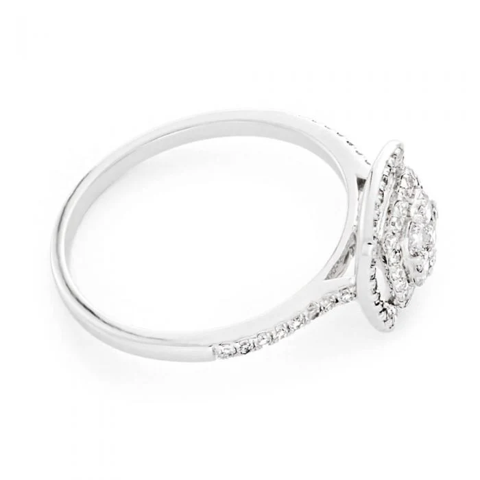 9ct White Gold 1/2 Carat Diamond Ring With 73 Brilliant Cut Diamonds - Image 2
