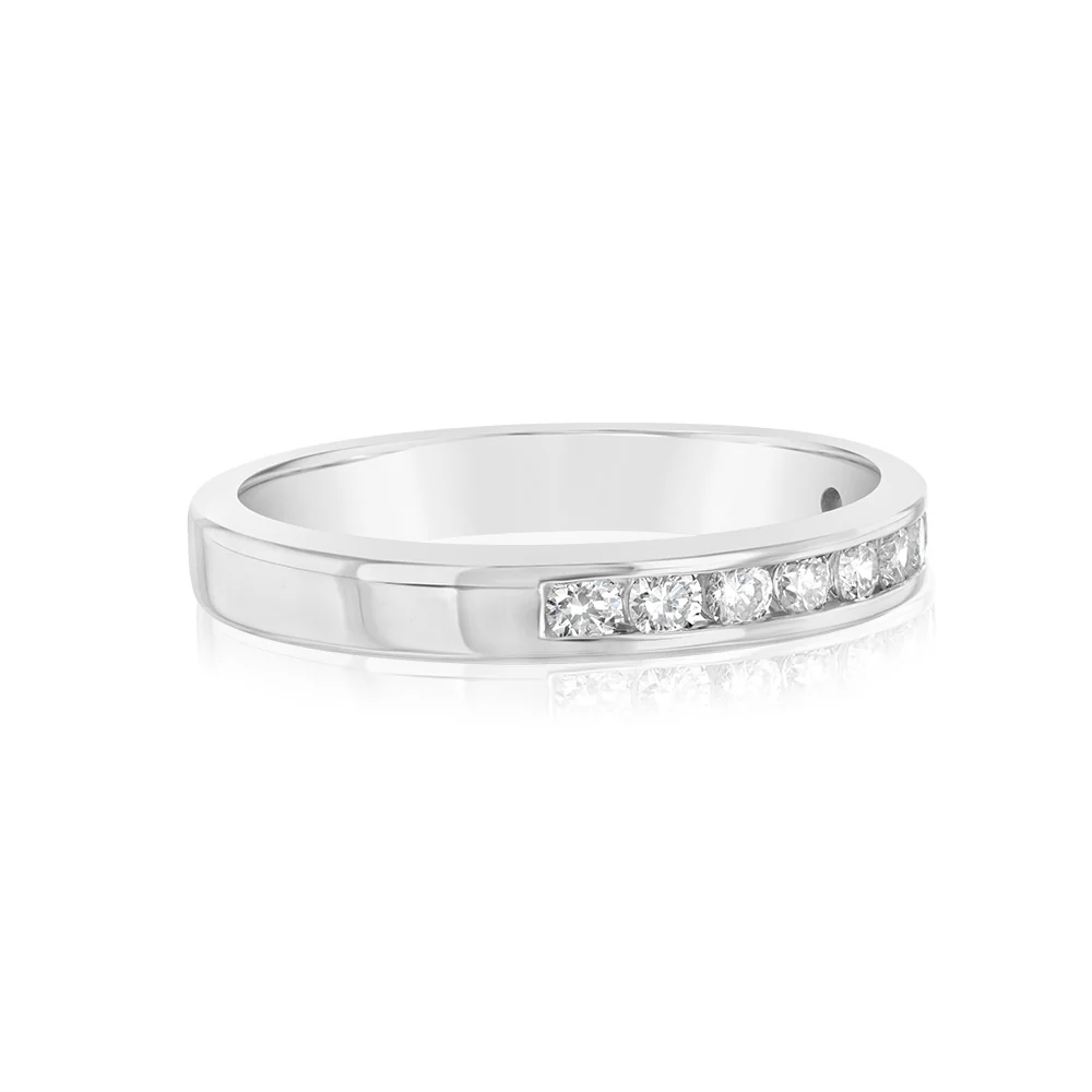9ct White Gold 1/3 Carat Diamond Eternity Ring with 10 Brilliant Cut Diamonds - Image 2