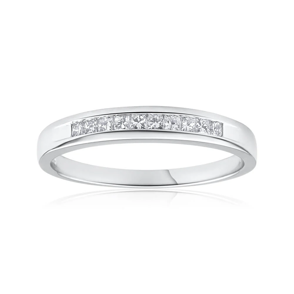 9ct White Gold 1/4 Carat Diamond Ring Set With 10 Princess Cut Diamonds - Image 3
