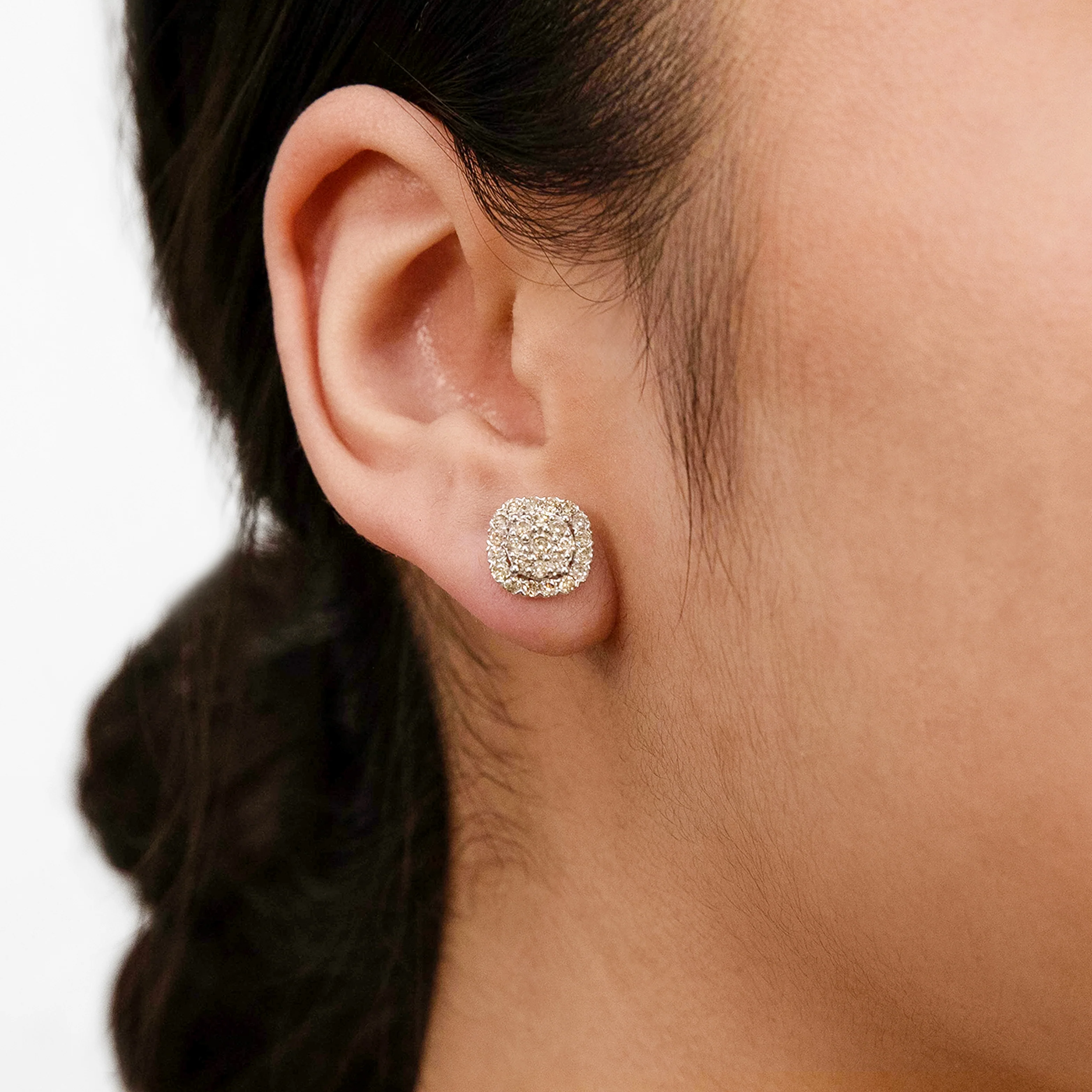 9ct White Gold 1 Carat Diamond Cluster Stud Earrings with 50 Brilliant Cut Diamonds - Image 2