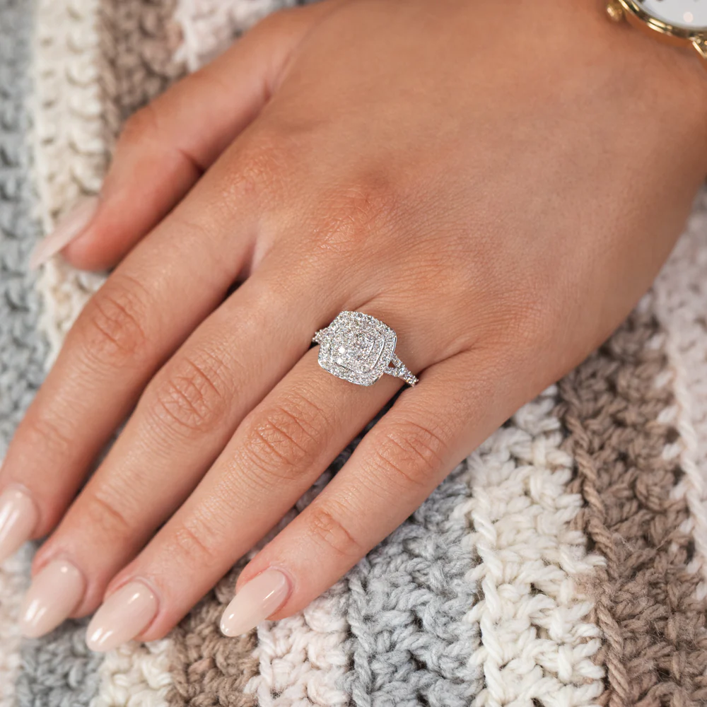 9ct White Gold 1 Carat Diamond Cushion Shape Cluster  Ring - Image 3