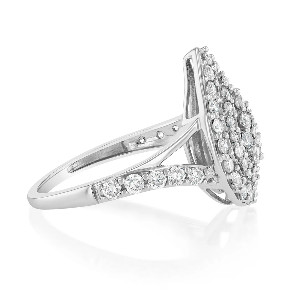 9ct White Gold 1 Carat Diamond Pear Shape Cluster Ring - Image 2
