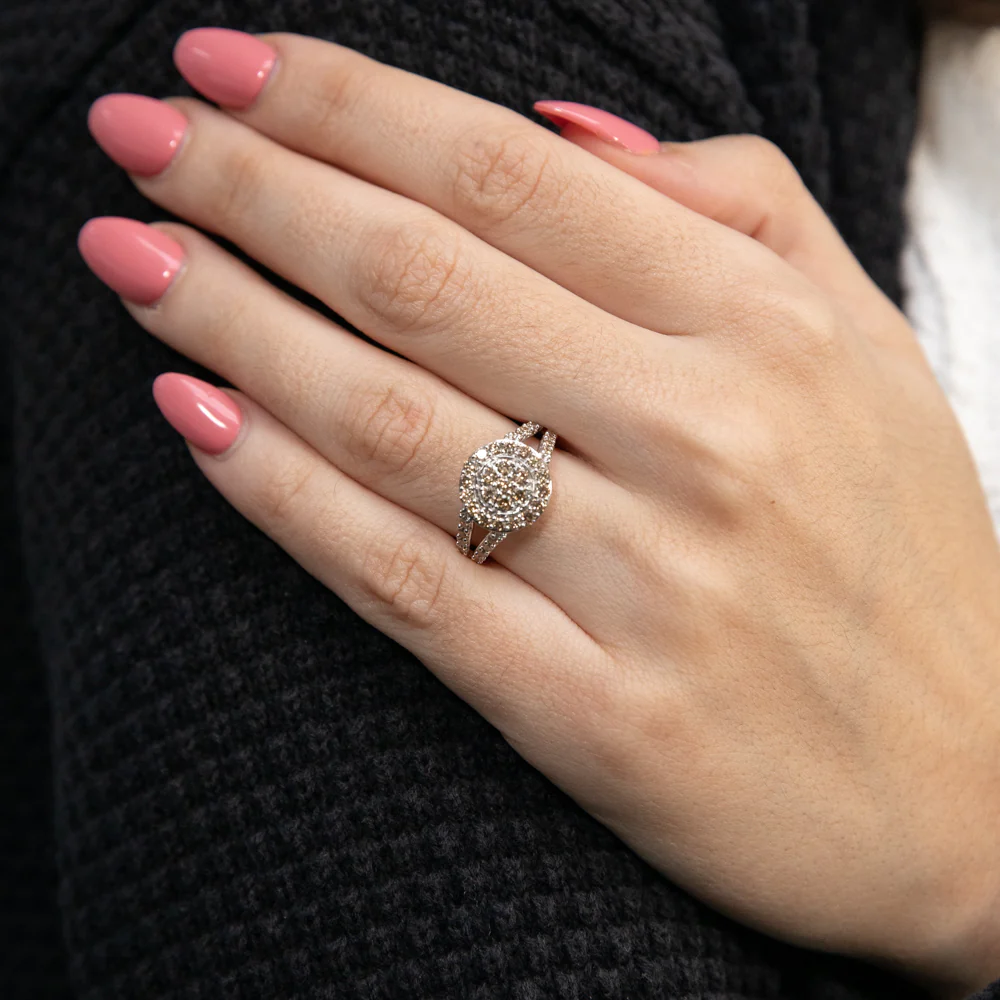 9ct White Gold 1 Carat Diamond Round Shape Cluster  Ring - Image 3