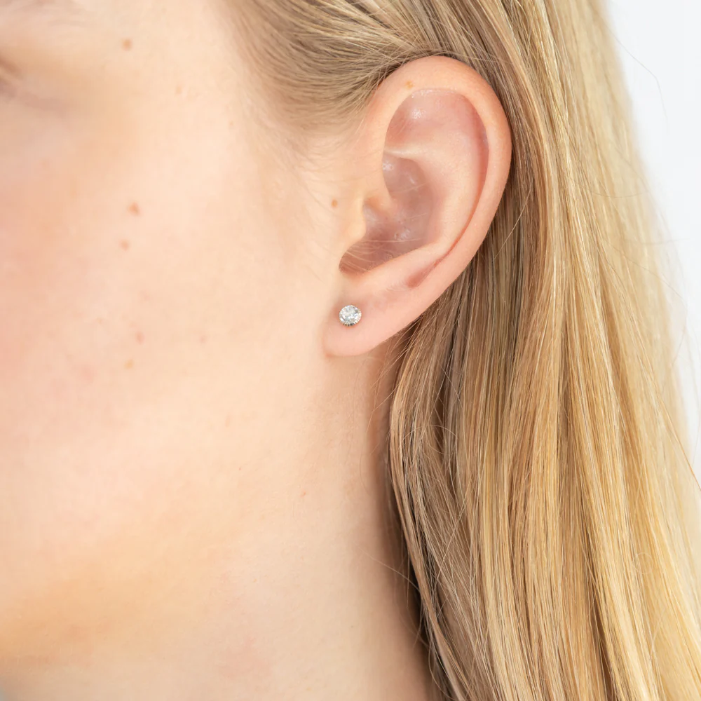 9ct White Gold 4mm Cubic Zirconia Dicut Bezel Set Stud Earrings - Image 2