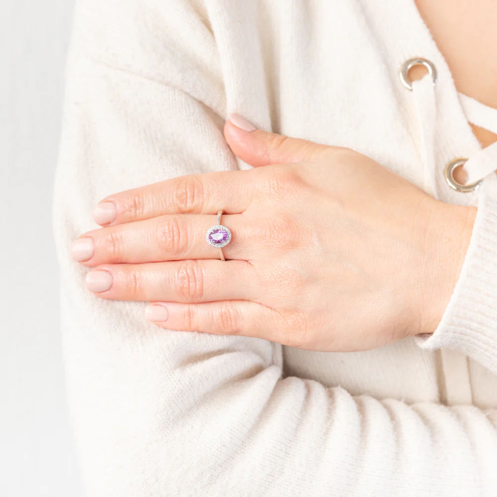 9ct White Gold Created Oval Alexandrite And Diamond Ring - Image 3