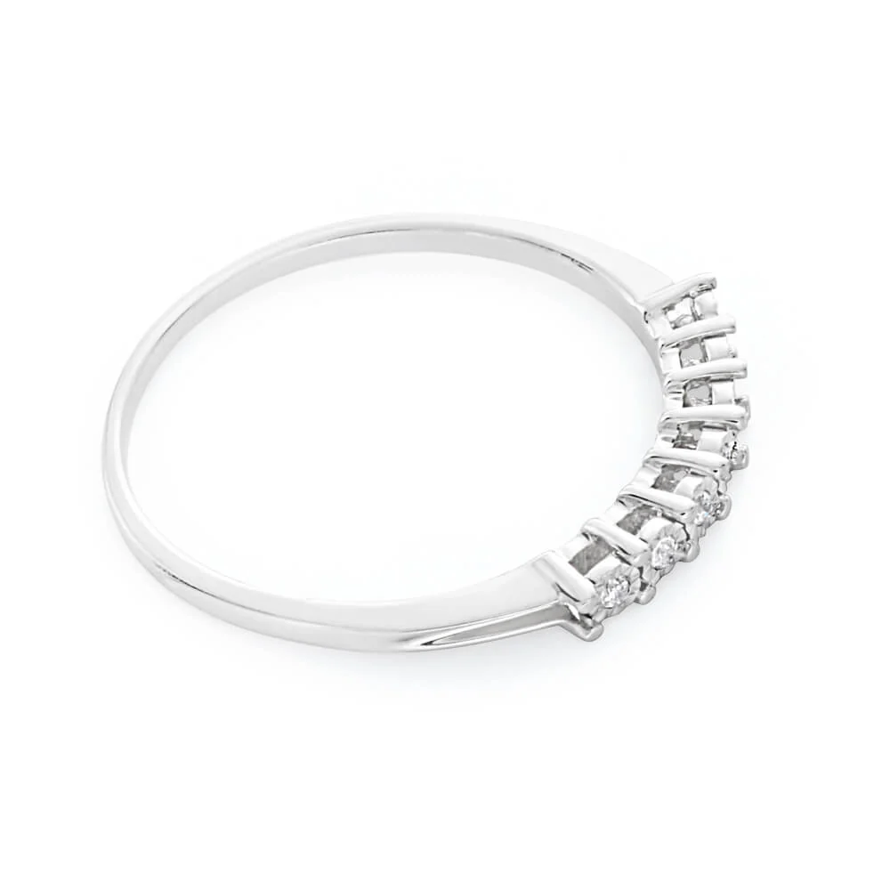 9ct White Gold Diamond Ring Set With 7 Brilliant Cut Diamonds - Image 2