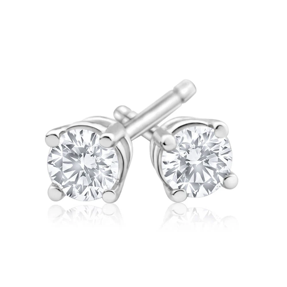 9ct White Gold Diamond Stud Earrings Set With 2 Gorgeous Brilliant Cut Diamonds - Image 2