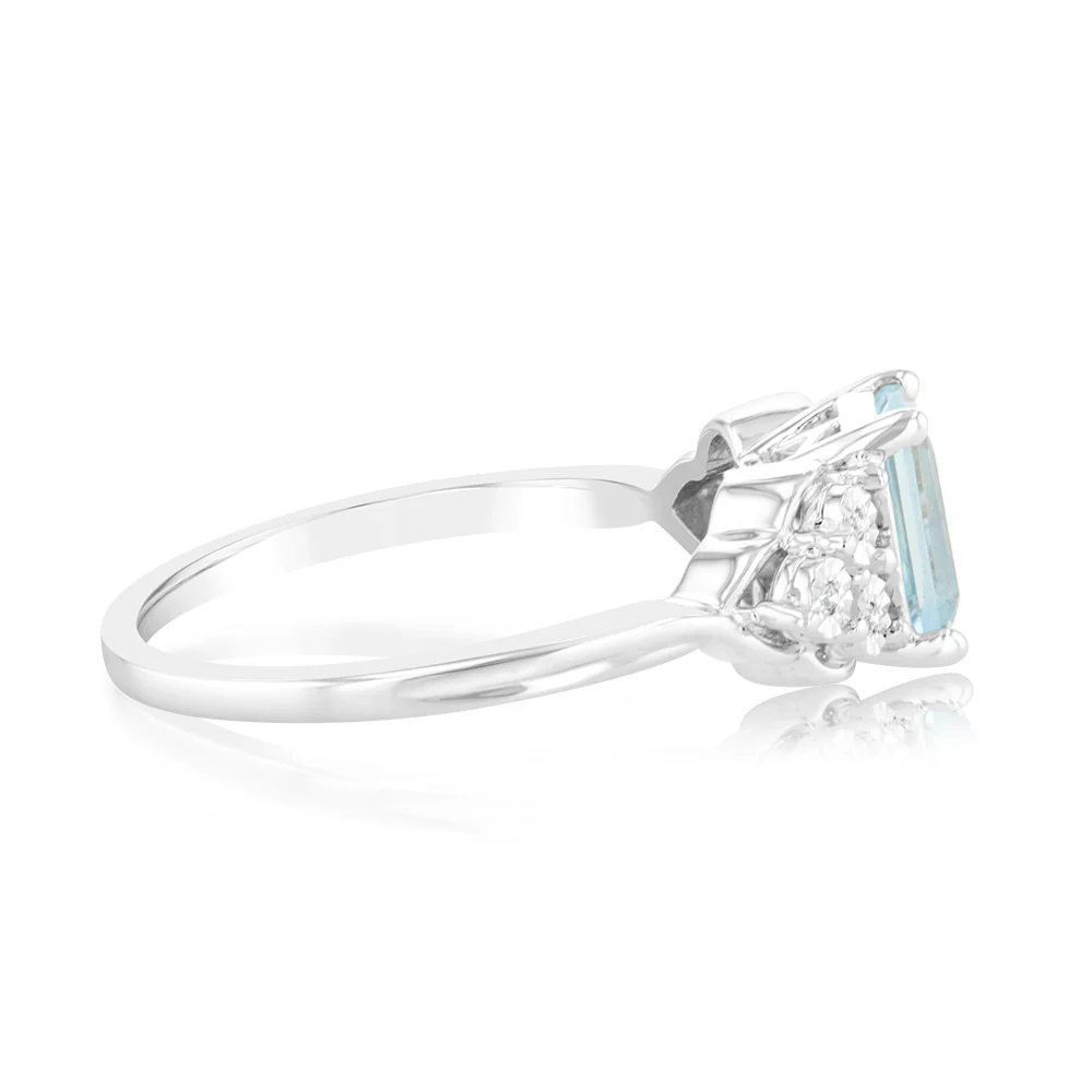 9ct White Gold Natural Aquamarine And Diamond Ring - Image 2