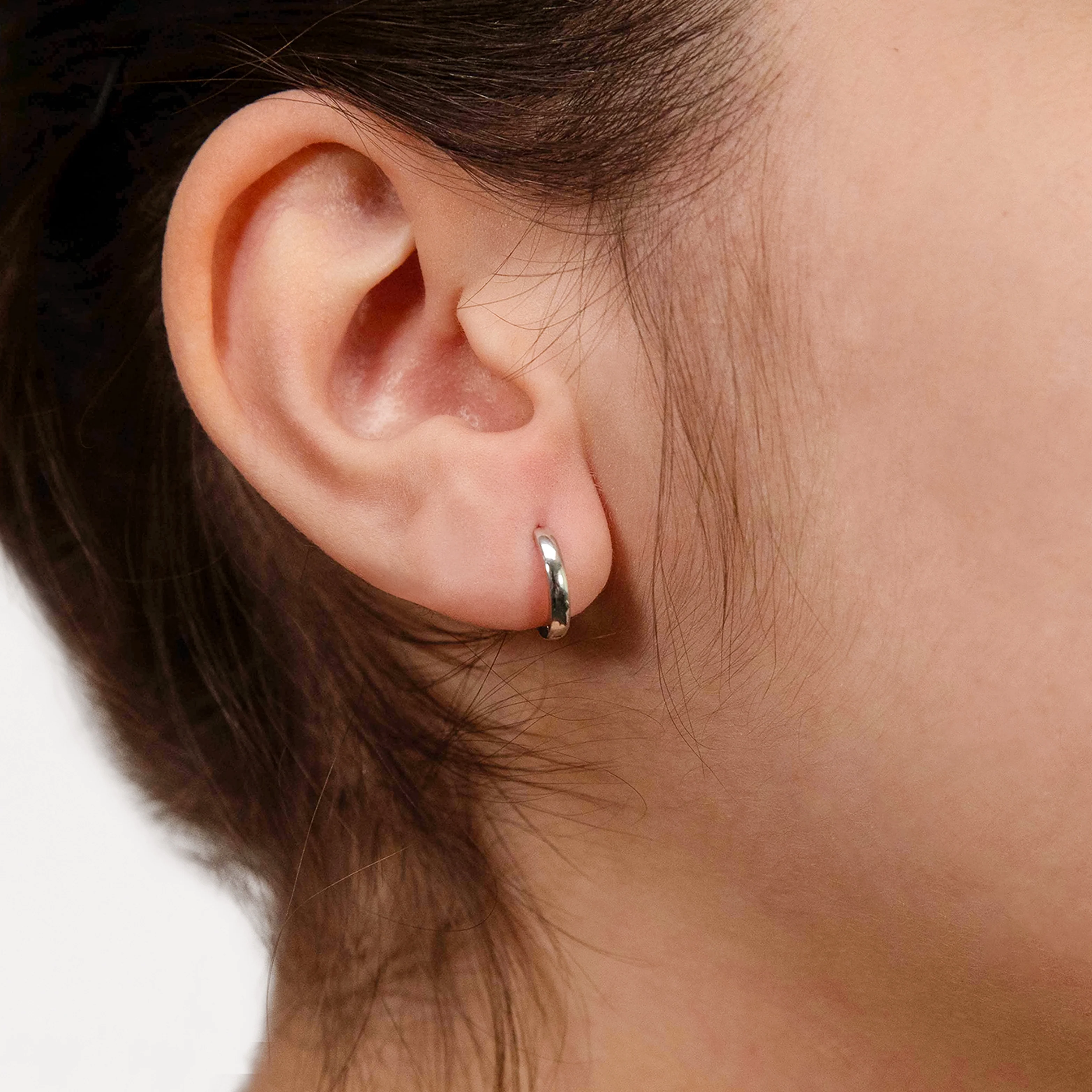 9ct White Gold Polished 8mm Huggy Earring - Image 2