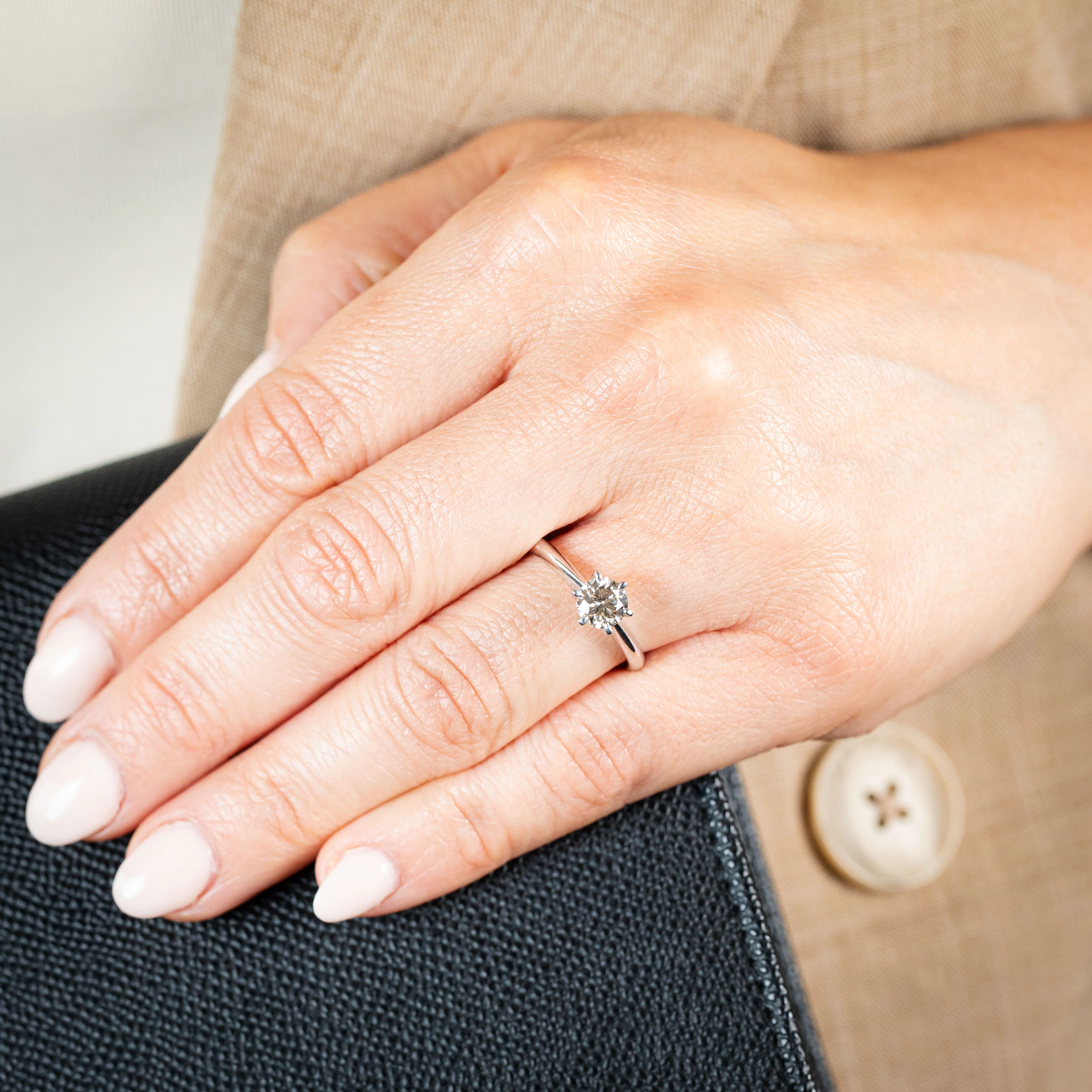 9ct White Gold Solitaire Ring With 1 Carat Australian Diamond - Image 3