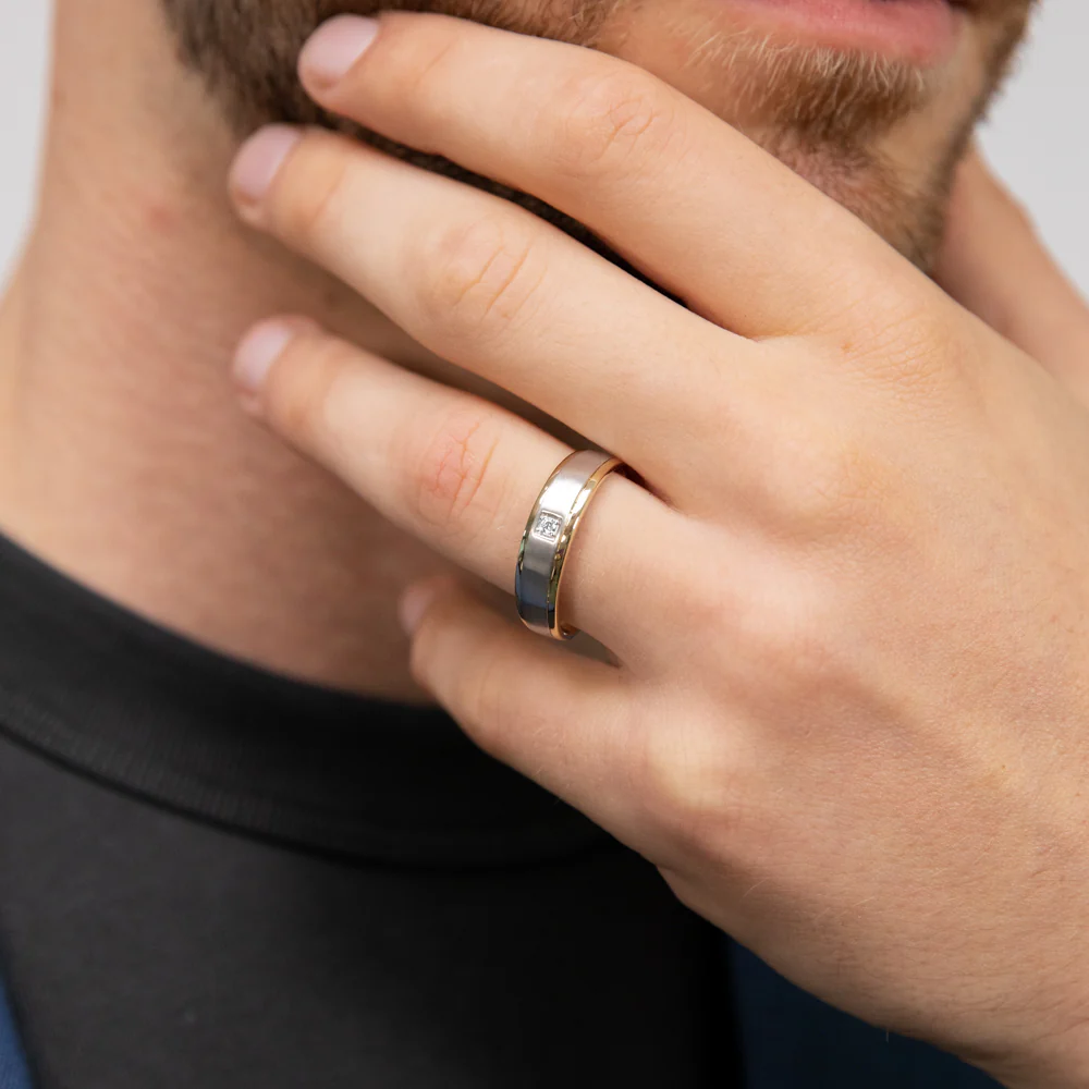 9ct Yellow and White Gold Diamond Gents Ring - Image 2