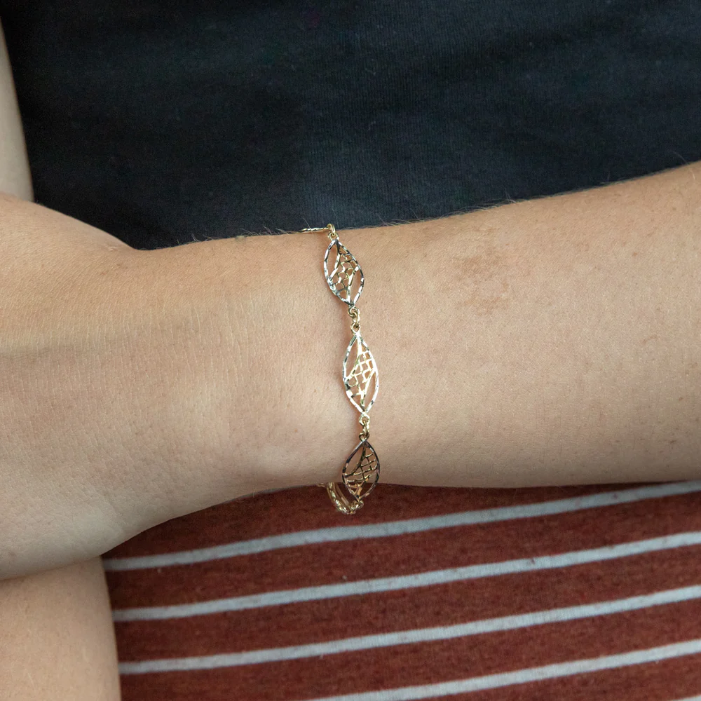 9ct Yellow And White Gold Fancy 17.5cm Bracelet - Image 3