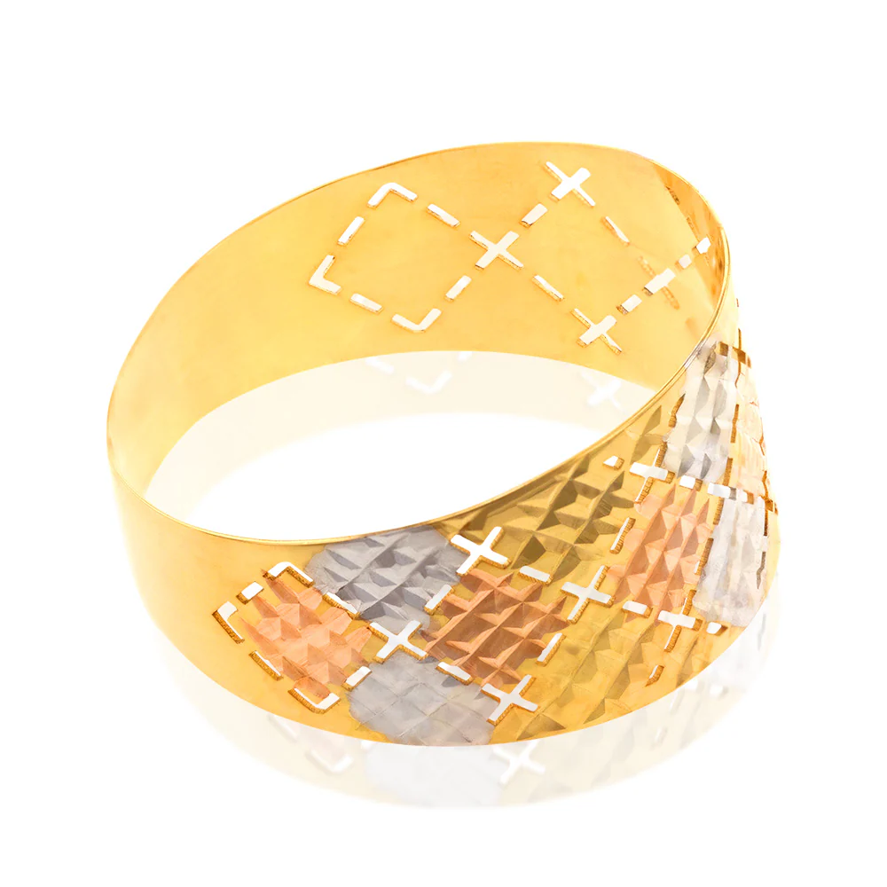 9ct Yellow And White Gold Patterned Broad Band Ring - Image 2