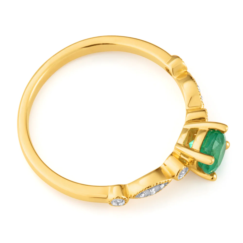 9ct Yellow Gold 0.53ct Natural Emerald and Diamond Ring - Image 2