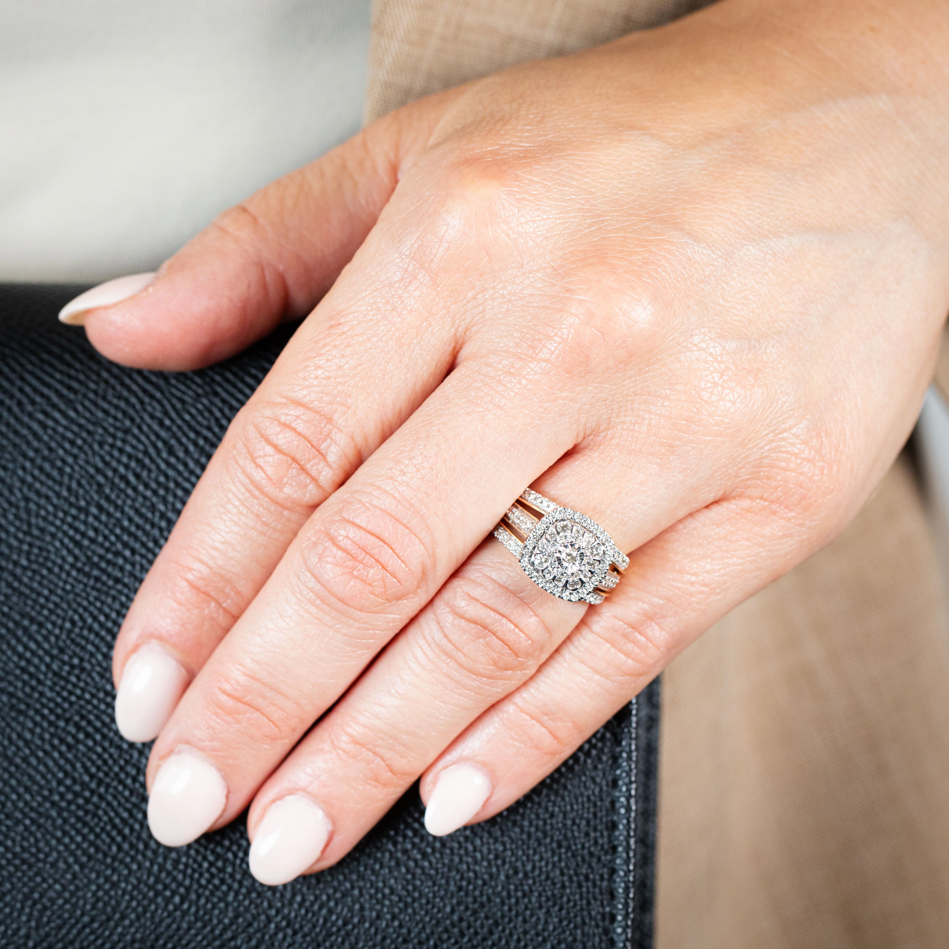 9ct Yellow Gold 1.00ct Diamond Dress Ring - Image 3