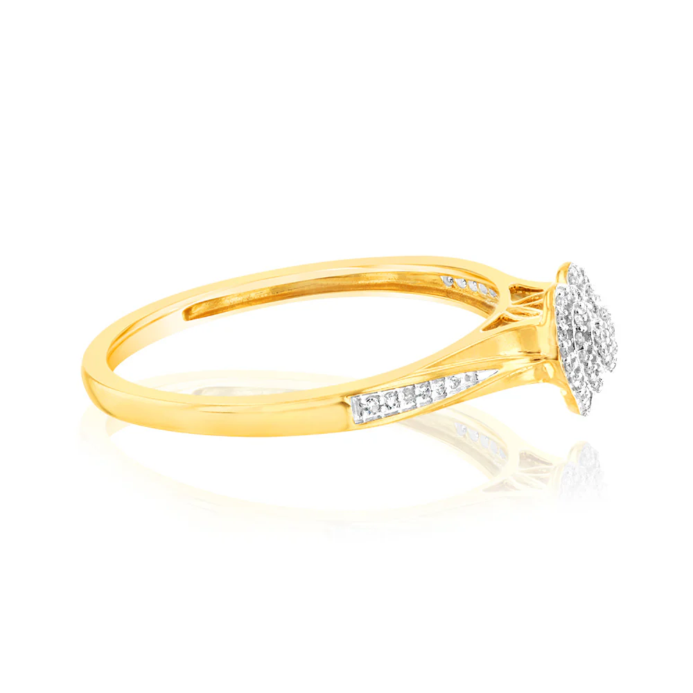9ct Yellow Gold 1/10 Carat Diamond Heart Shaped Ring - Image 2