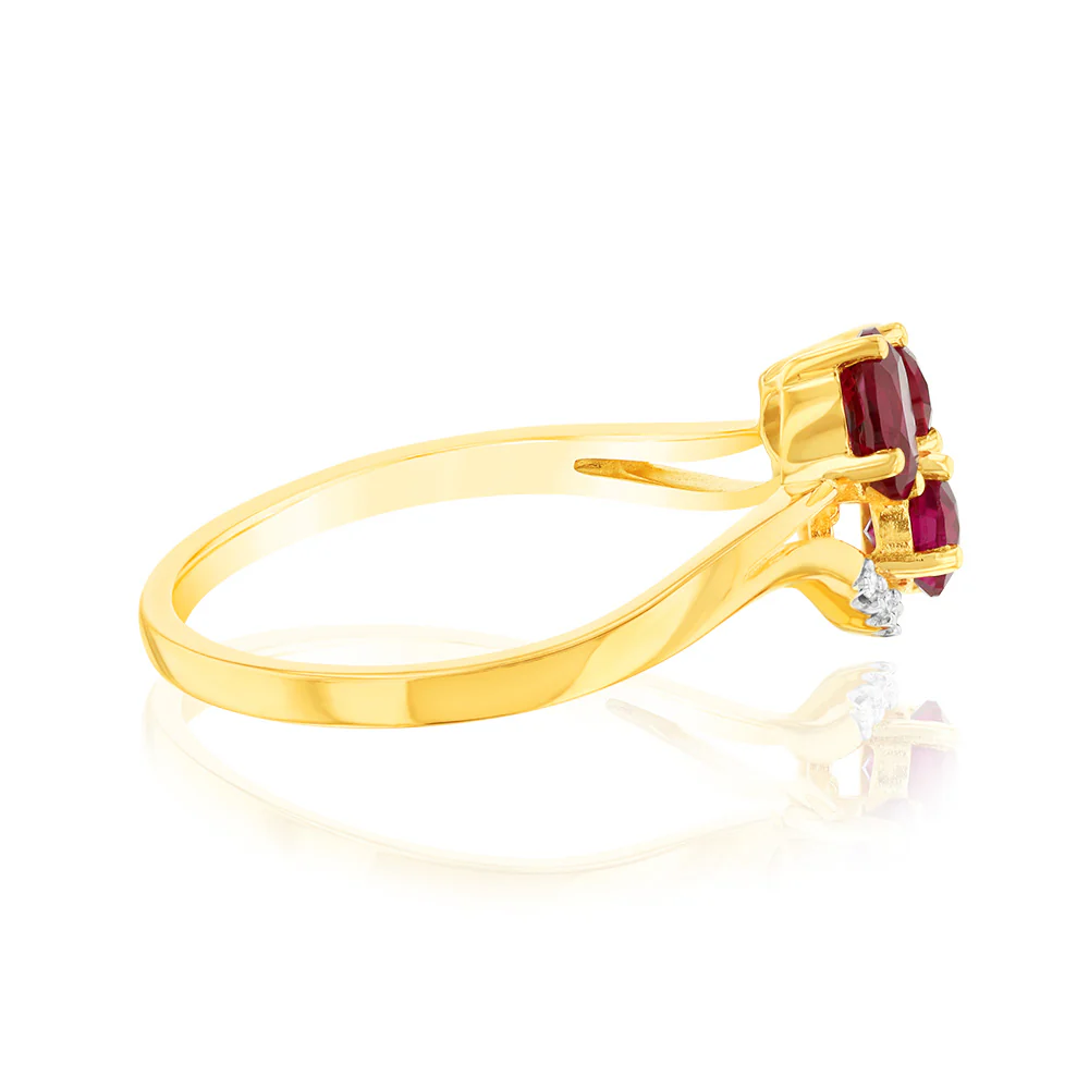 9ct Yellow Gold 1.19Ct Created Ruby & 5 Diamond Ring - Image 2