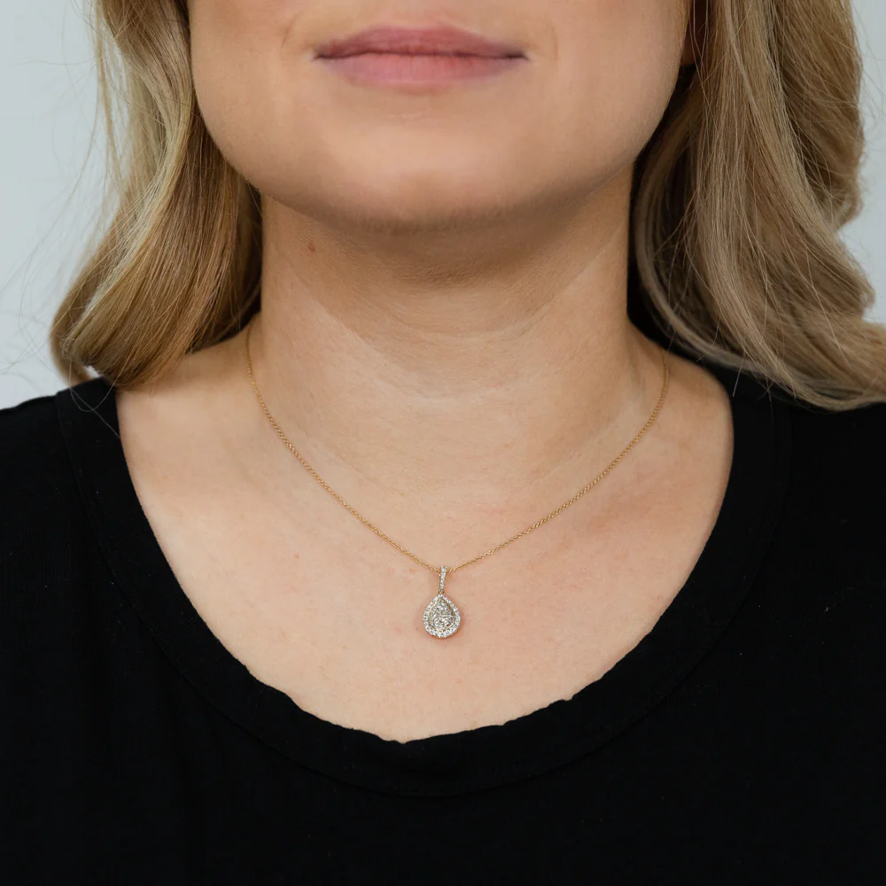 9ct Yellow Gold 1/2 Carat Diamond Pear Shaped Pendant on 45cm Chain - Image 2