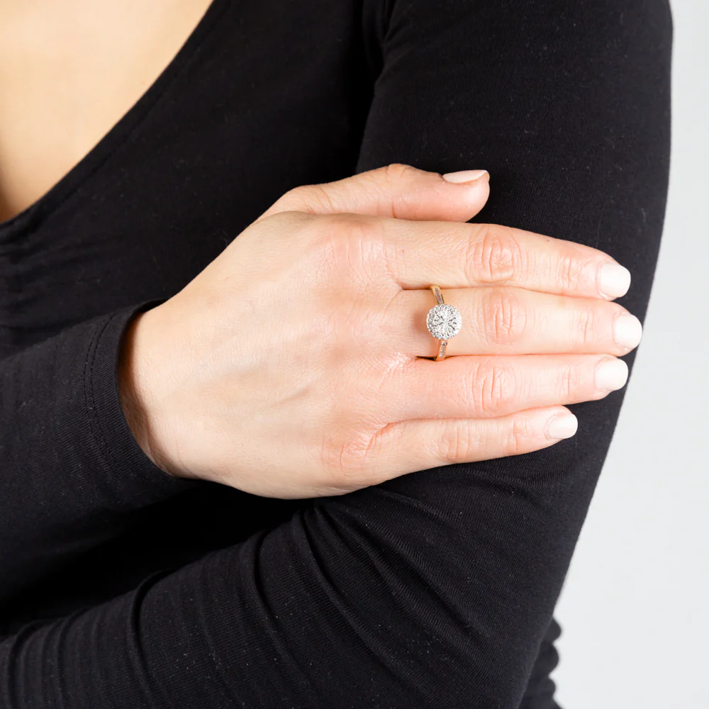 9ct Yellow Gold 1/2 Carat Diamond Ring - Image 2