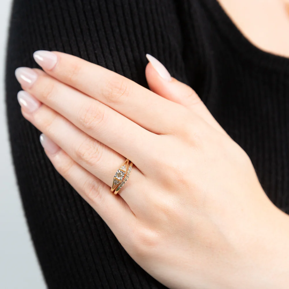 9ct Yellow Gold 1/4 Carat Diamond Bridal Ring Set - Image 3