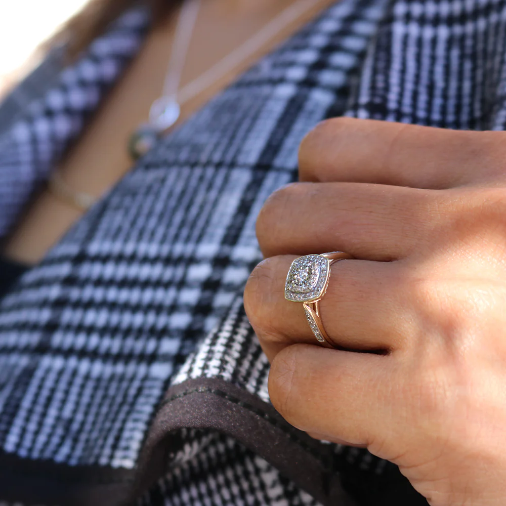 9ct Yellow Gold 1/4 Carats Of Claw Set Diamond Ring - Image 2