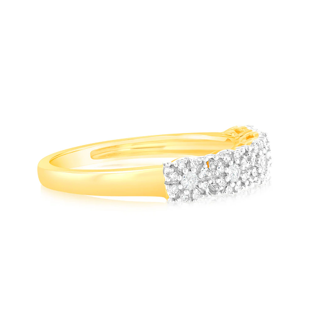9ct Yellow Gold 1/6 Carat Diamond Ring with 45 Brilliant Cut Diamonds - Image 3