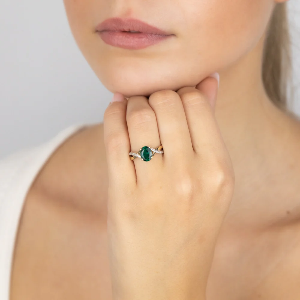 9ct Yellow Gold 1.8 Carat Created Emerald & 10Diamonds Ring - Image 3