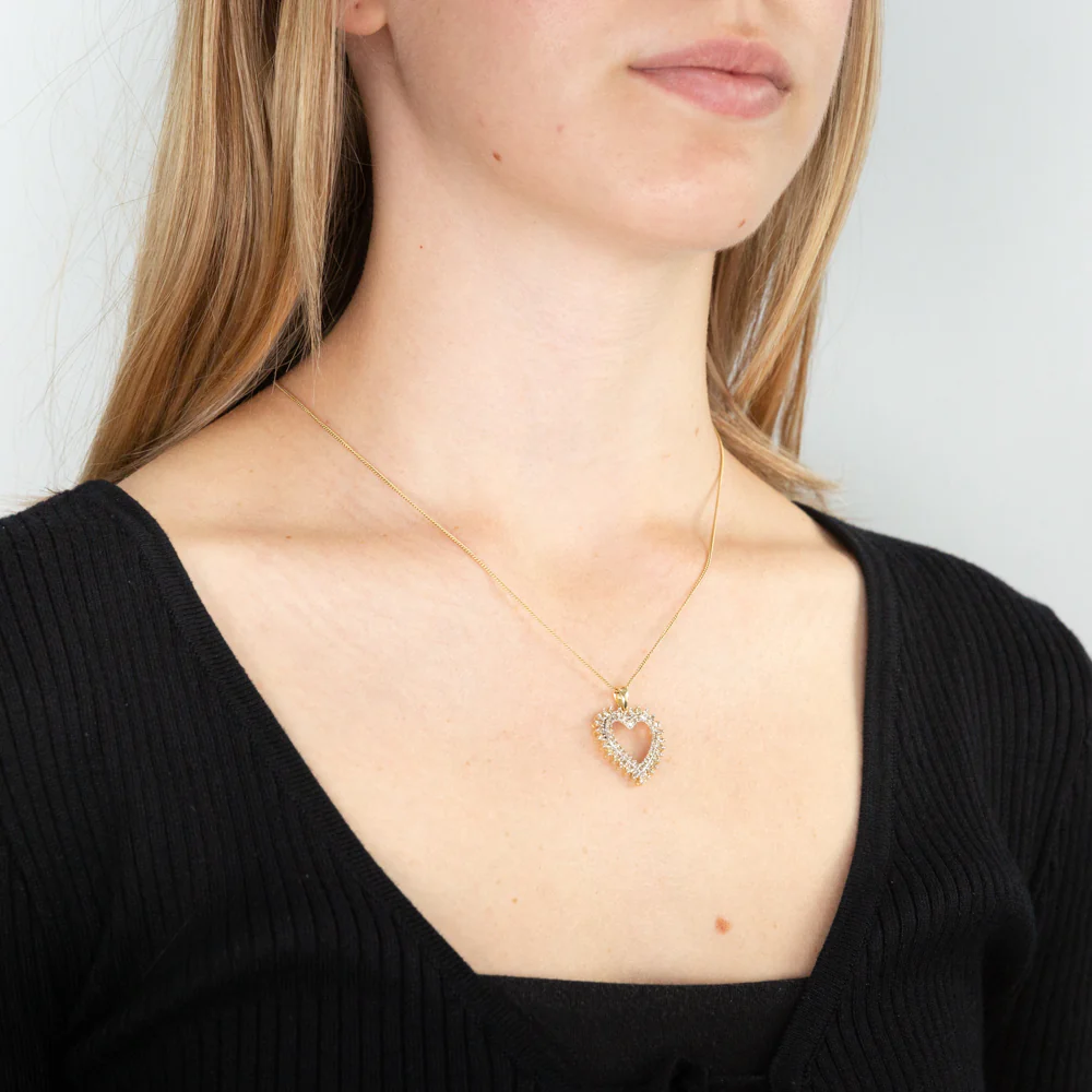 9ct Yellow Gold 1 Carat Diamond Heart Pendant - Image 2