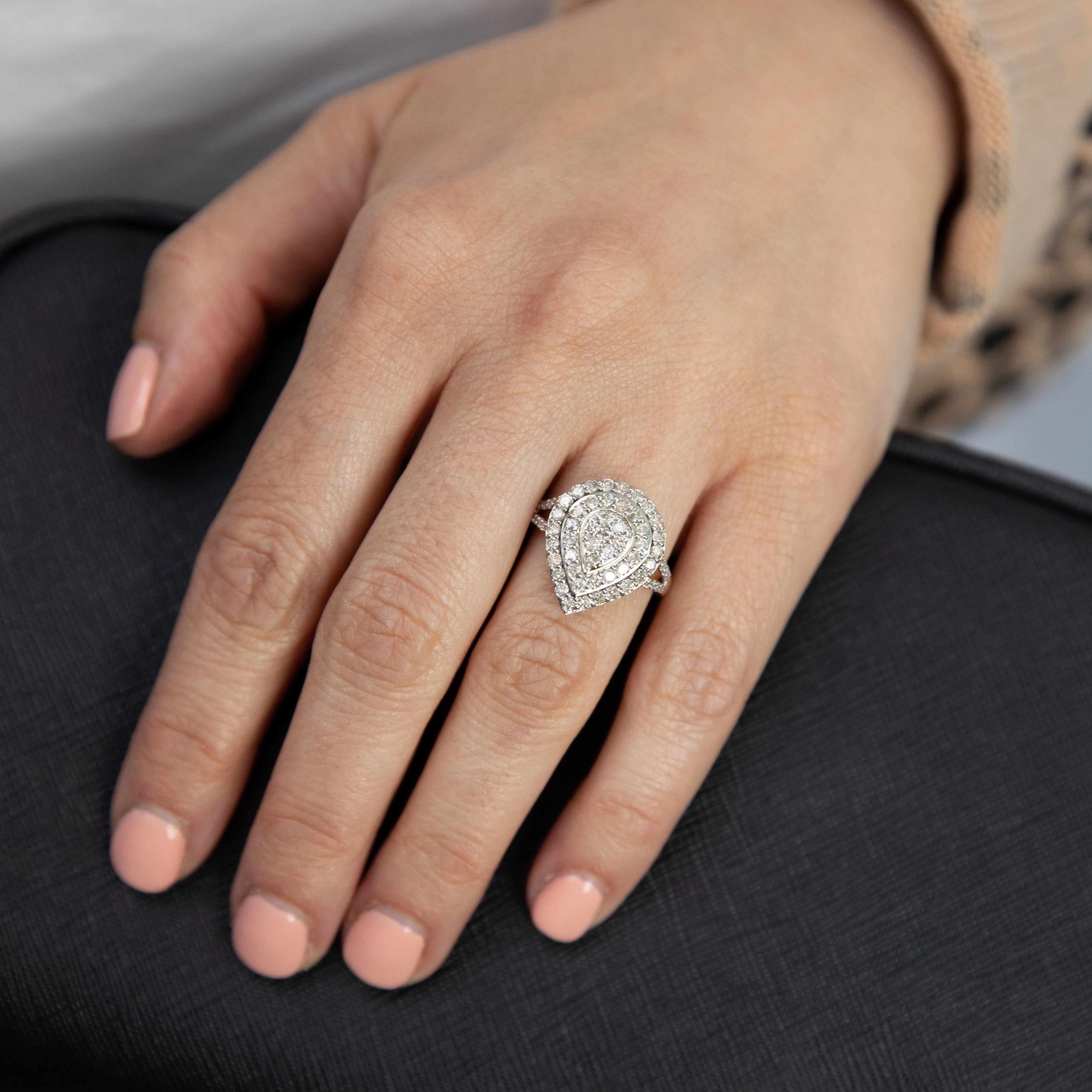 9ct Yellow Gold 1 Carat Diamond Pear Shape Cluster Ring - Image 3