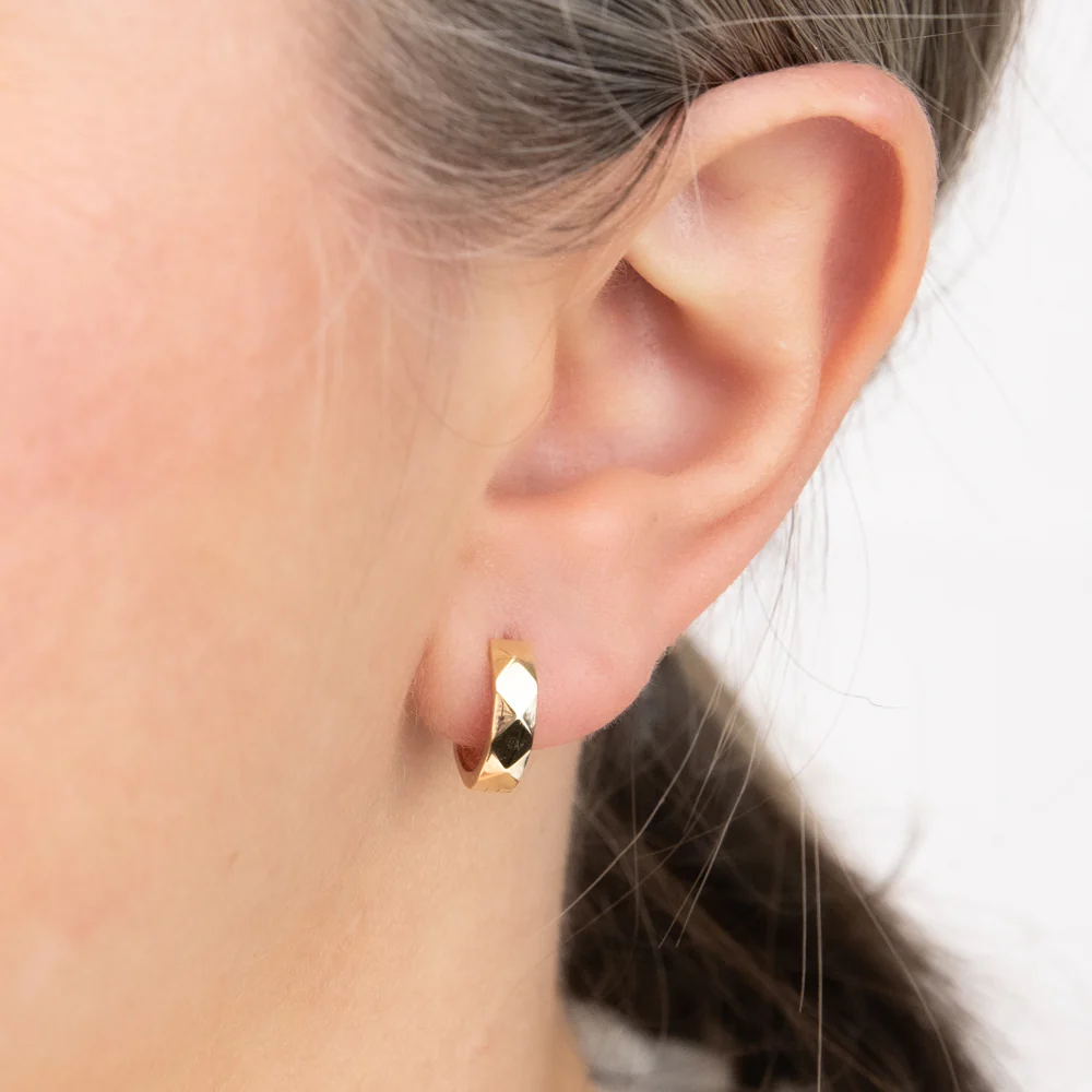 9ct Yellow Gold 13mm Faceted Small Hoop Earrings - Image 2