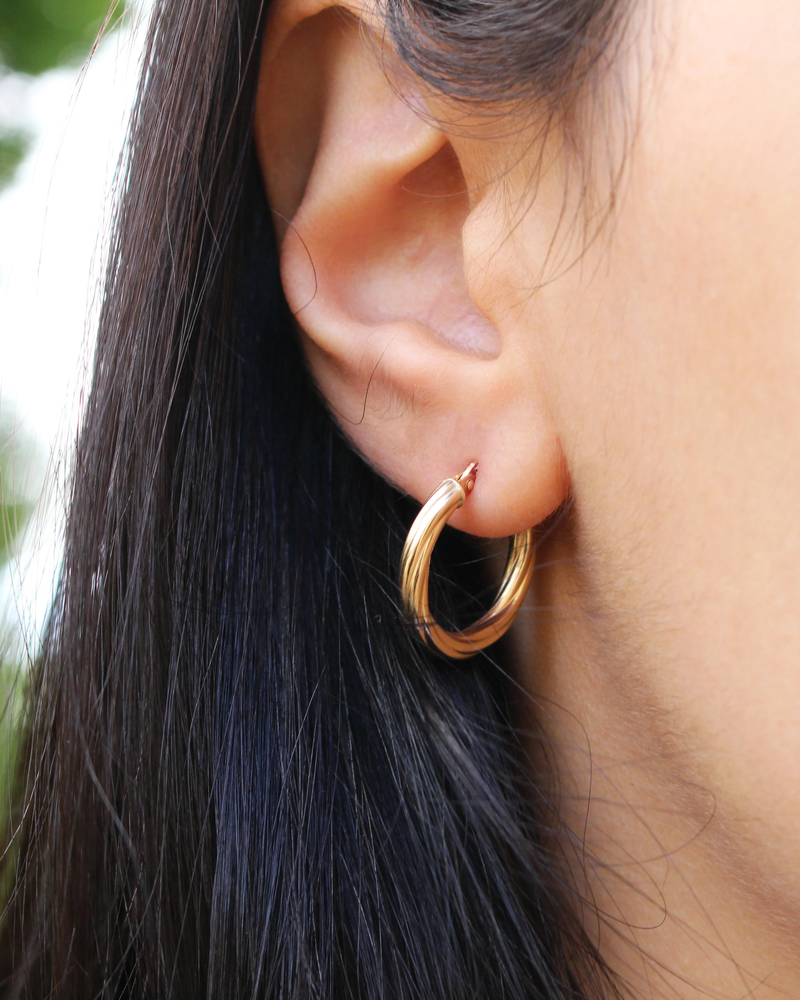 9ct Yellow Gold 15mm Twist Hoop Earrings - Image 2