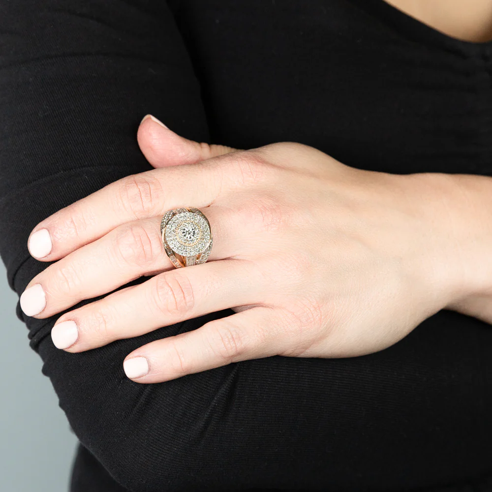 9ct Yellow Gold 2 Carat Diamond Dress Ring with Brilliant and Baguette Diamonds - Image 2