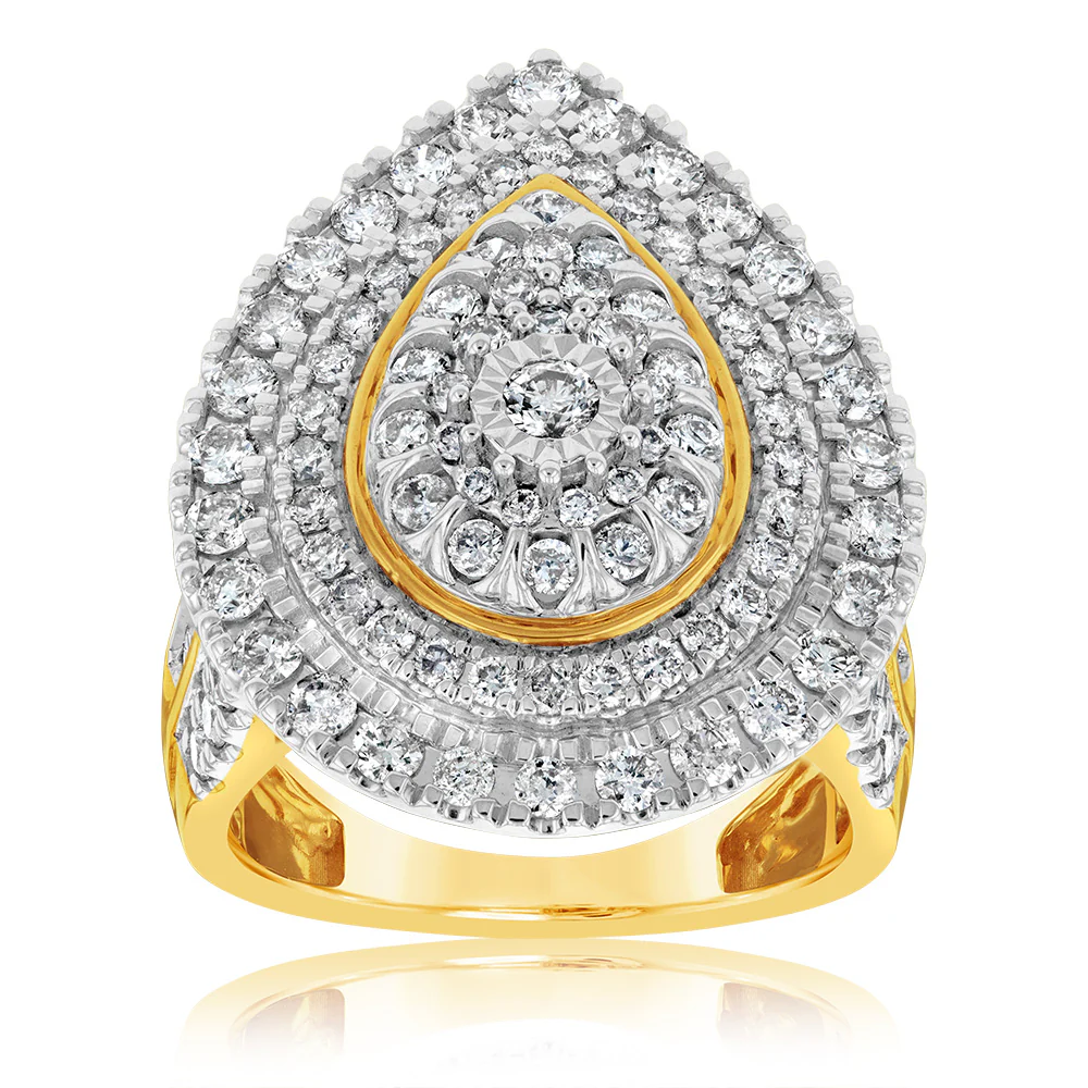 9ct Yellow Gold 2 Carat Diamond Ring with Brilliant and Tapered Baguette Diamonds - Image 2