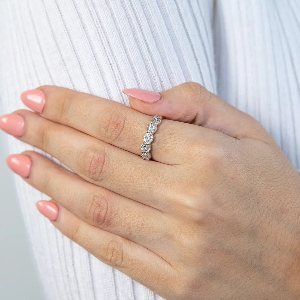 9ct Yellow Gold 20 Points Diamond Ring with Brilliant Cut Diamonds and "2 Carat LOOK" - Image 2