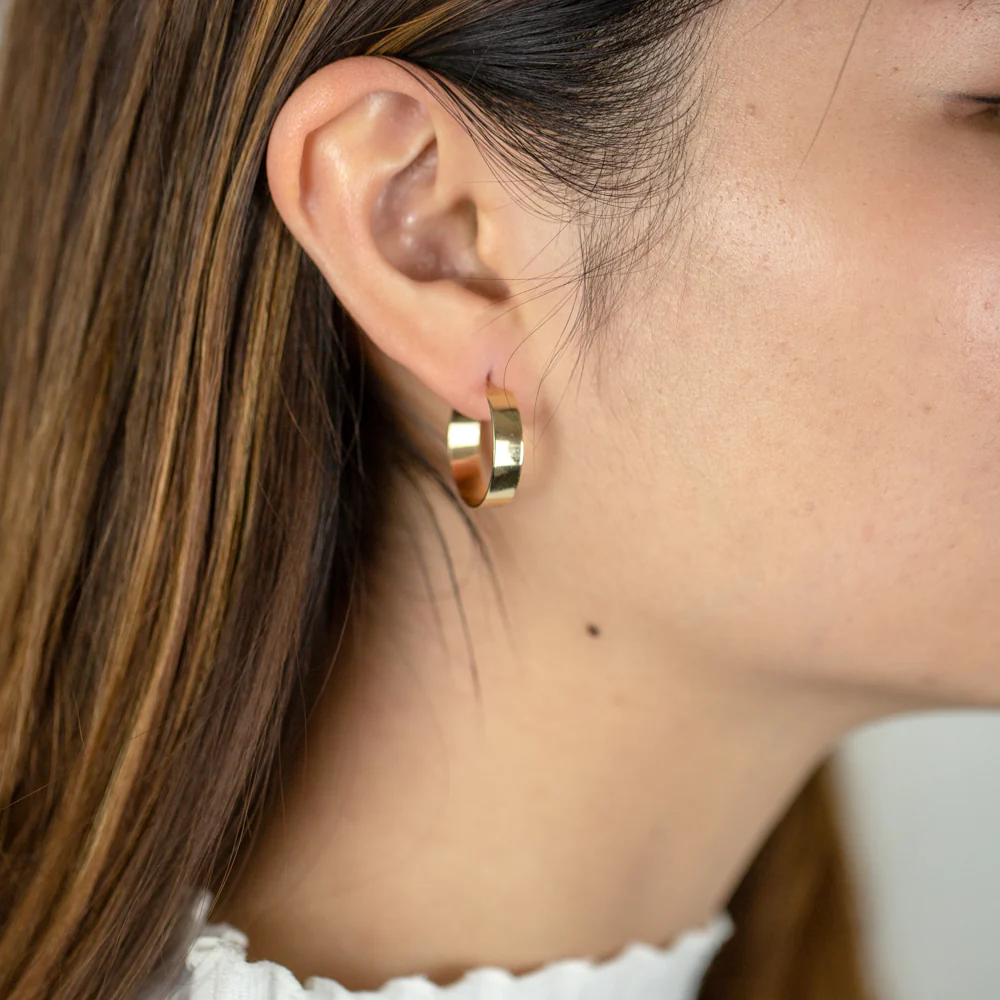 9ct Yellow Gold 20mm Flat Half Hoop Earrings - Image 2