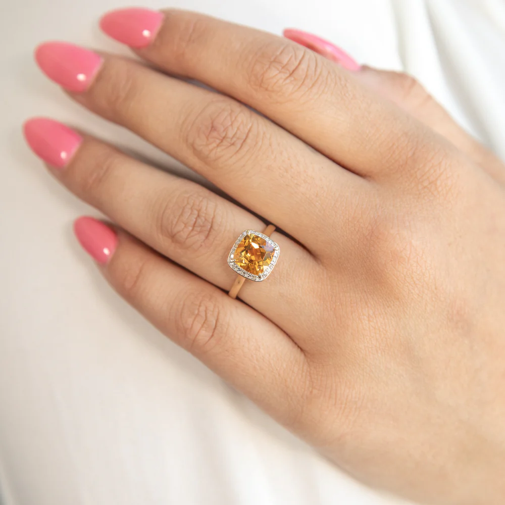 9ct Yellow Gold 2ct Citrine and Diamond Ring - Image 2