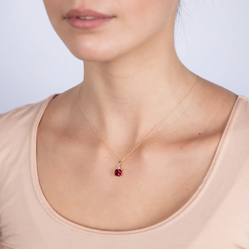 9ct Yellow Gold 2ct Created Ruby and Diamond Pendant On 45cm Chain - Image 2