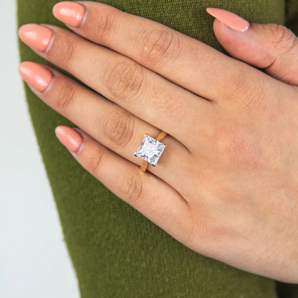 9ct Yellow Gold 3.00ct Diamond Equivalent 9.5mm Princess Cut Zirconia Solitaire - Image 3