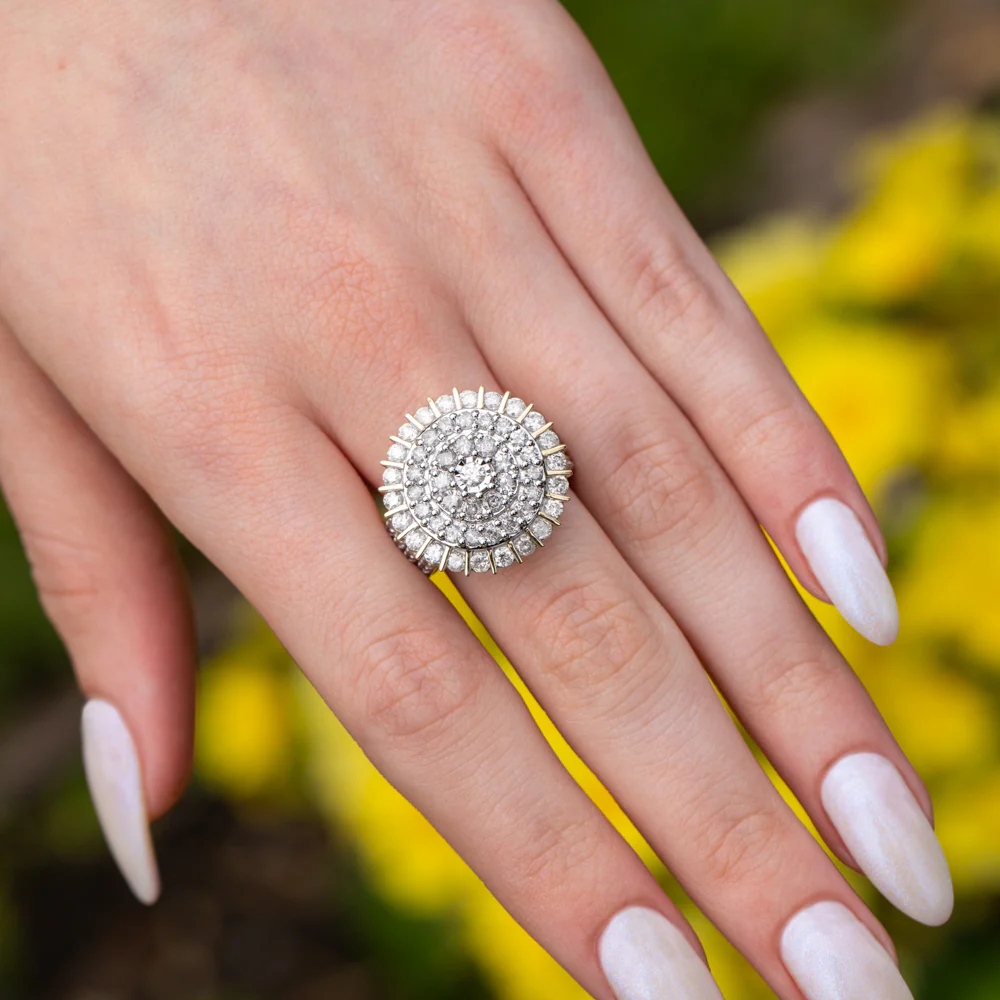 9ct Yellow Gold 3 Carat Diamond Round Cluster Ring with Brilliant Diamonds - Image 2