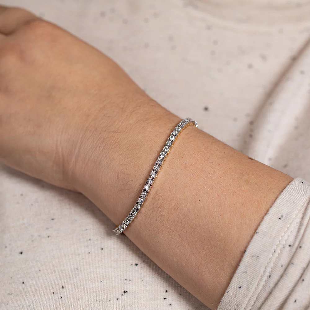 9ct Yellow Gold 3 Carats Lab Grown Diamond 18cm Tennis Bracelet with 54 Diamonds - Image 3