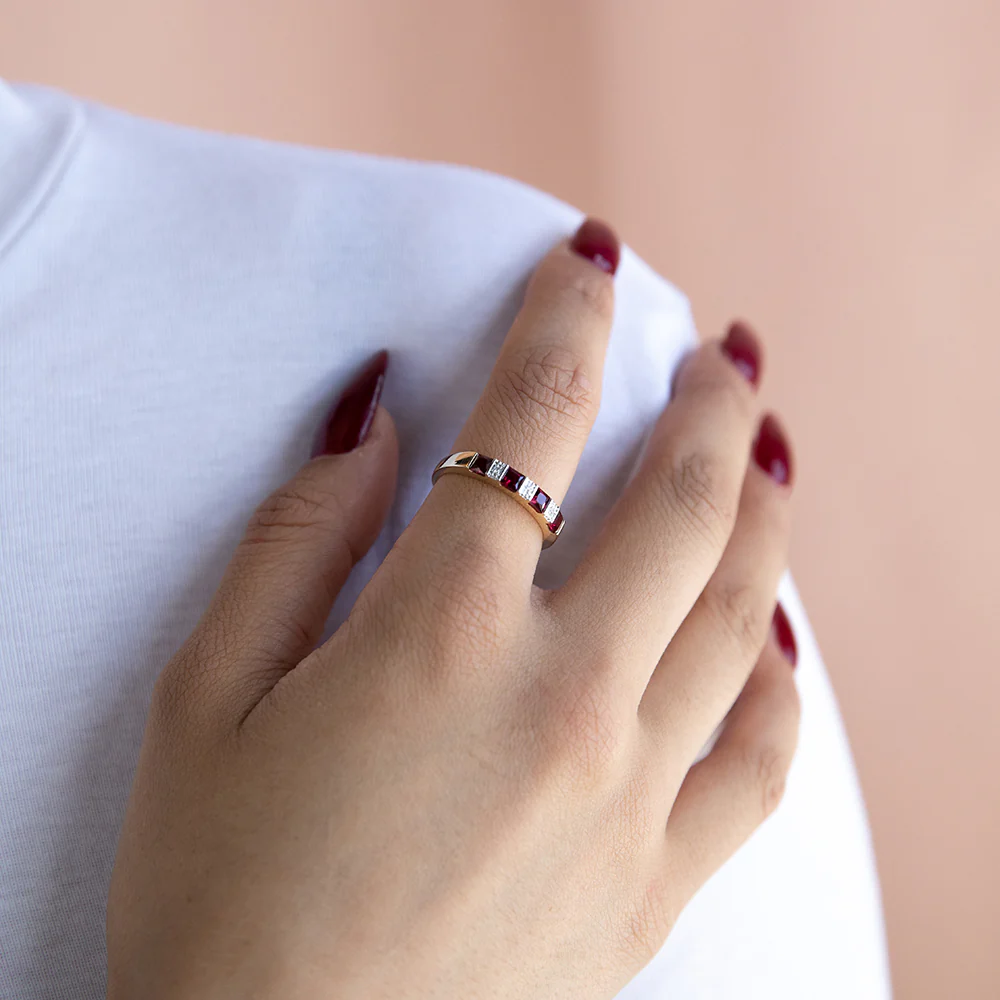 9ct Yellow Gold 4 Created Ruby Diamond Ring - Image 3