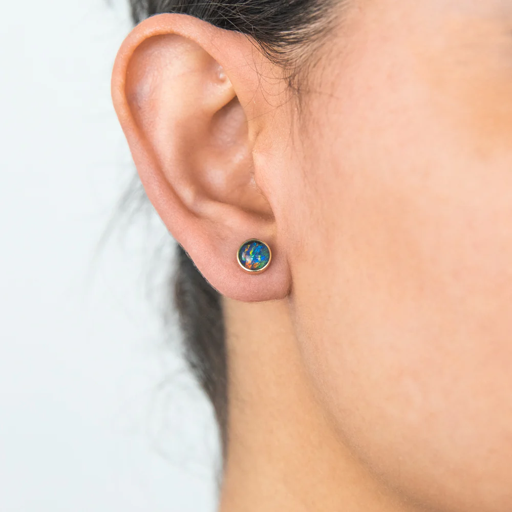 9ct Yellow Gold 6mm Triplet Opal Bezel Studs - Image 3