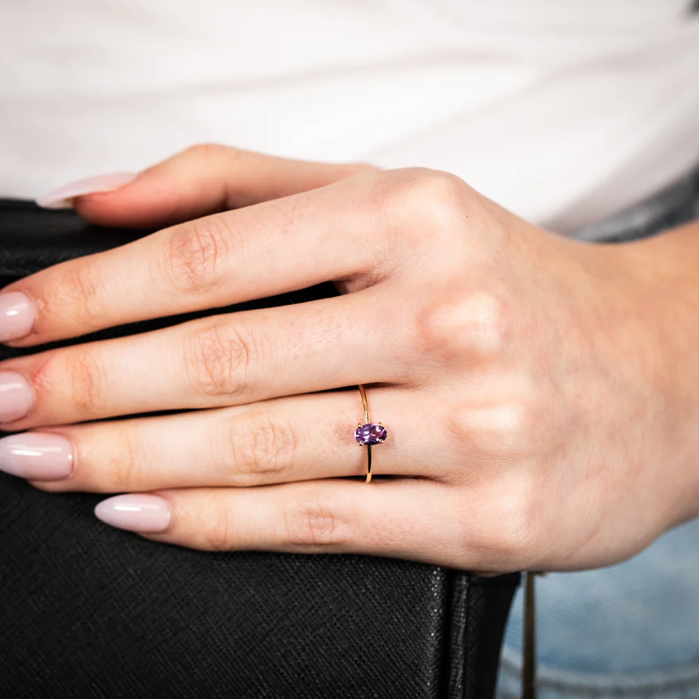 9ct Yellow Gold 6x4mm Oval 0.39Ct Amethyst  Ring - Image 3