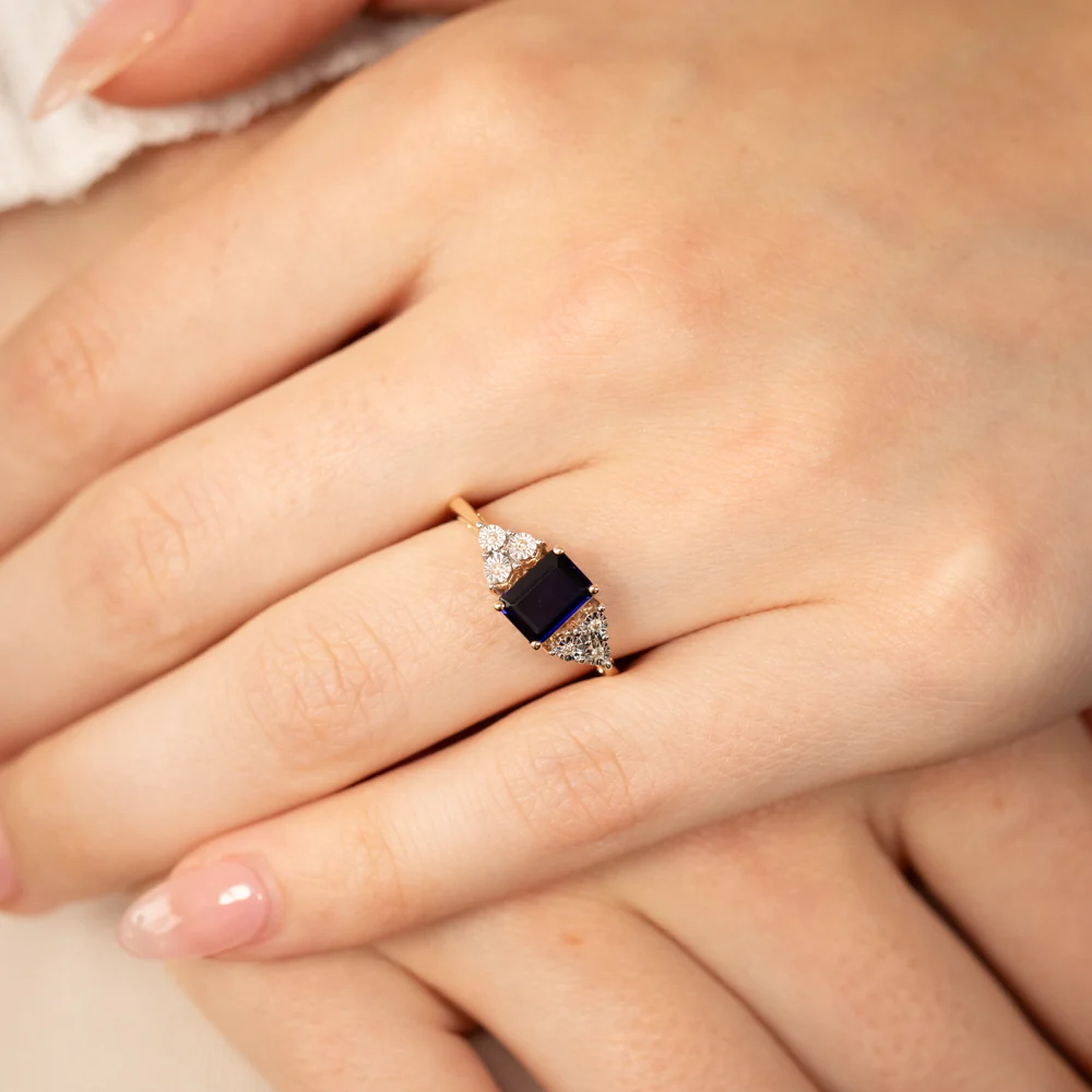9ct Yellow Gold 7mm Created Sapphire And Diamond Ring - Image 3