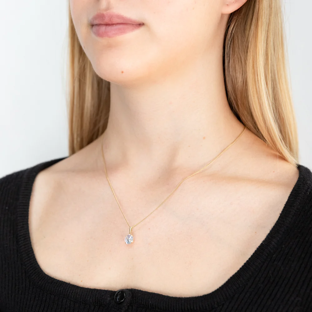 9ct Yellow Gold 8mm Brilliant Cut Zirconia Pendant - Image 2