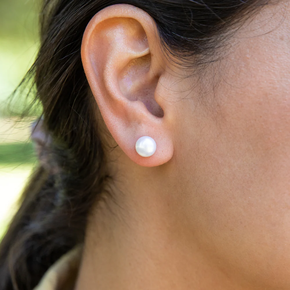9ct Yellow Gold 8mm White Freshwater Pearl Stud Earrings - Image 2