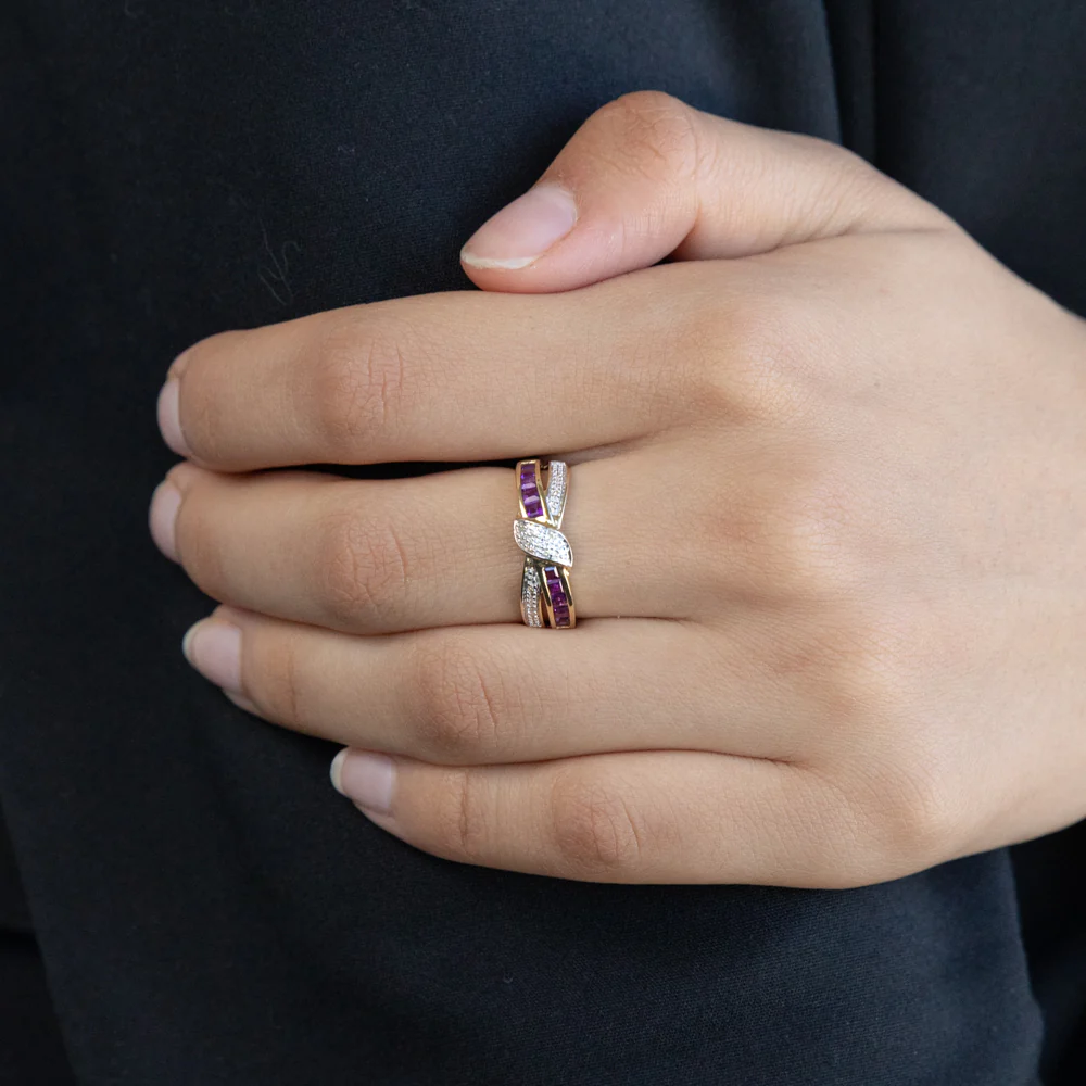 9ct Yellow Gold Amethyst and 10 Diamond Cross Over Ring - Image 3