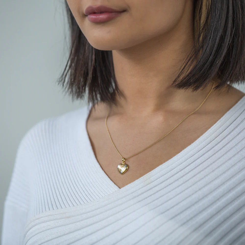 9ct Yellow Gold and White Stripe Heart Pendant - Image 2