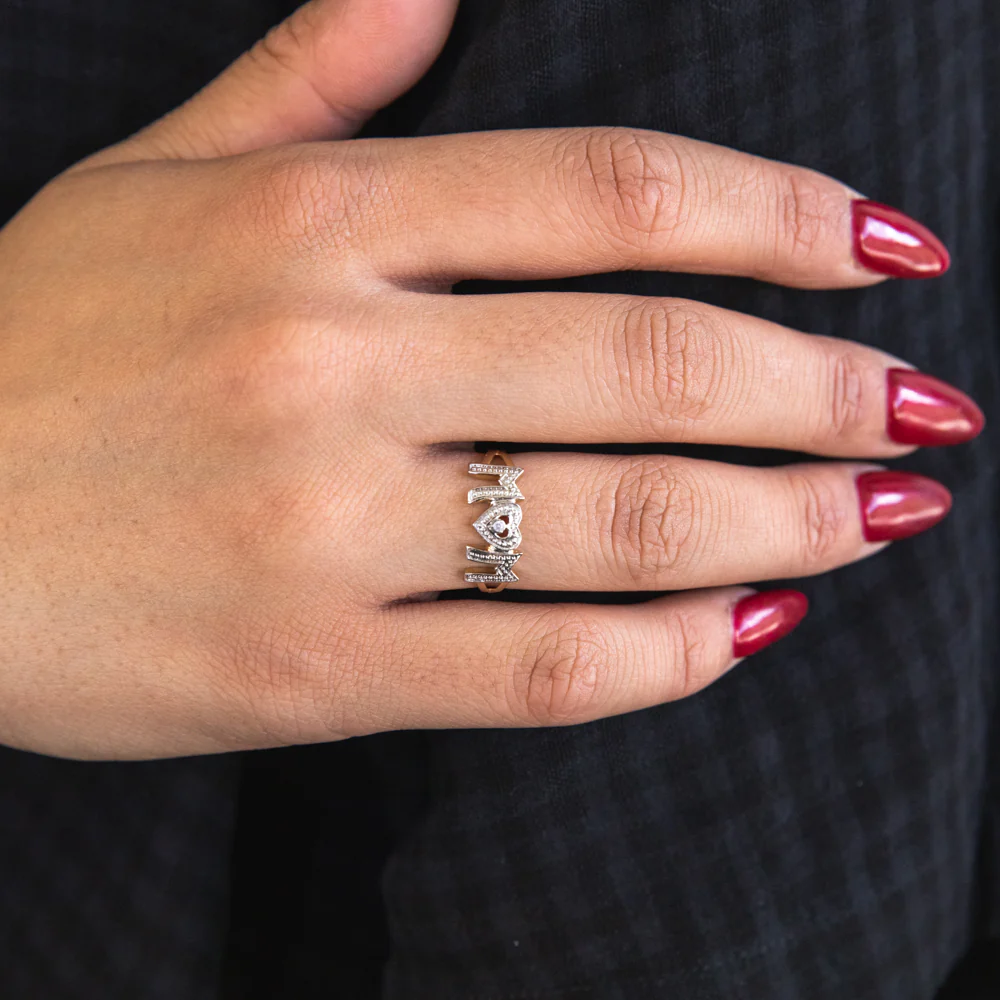 9ct Yellow Gold Beautiful Diamond Ring - Image 3