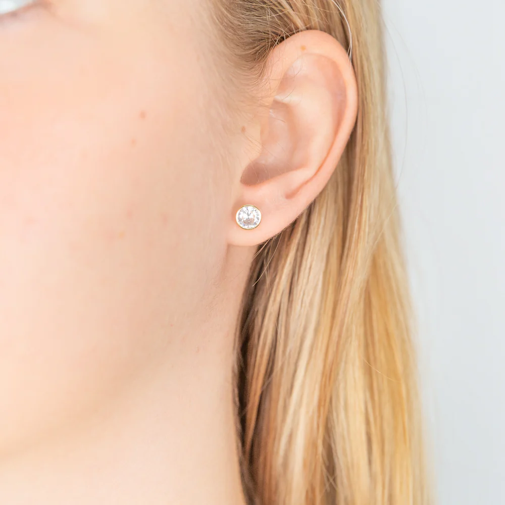9ct Yellow Gold Bezel Set 6mm Cubic Zirconia Stud Earrings - Image 2